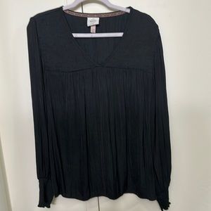 NEW Knox Rose Black Long-Sleeve V-Neck Top with Smocking Details
